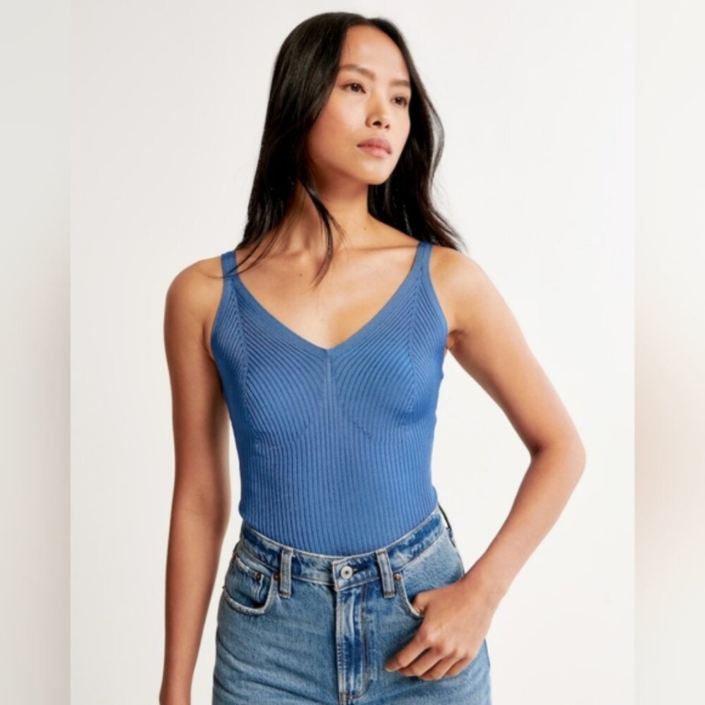 Abercrombie Women's Glossy V-Neck Sweater Tank